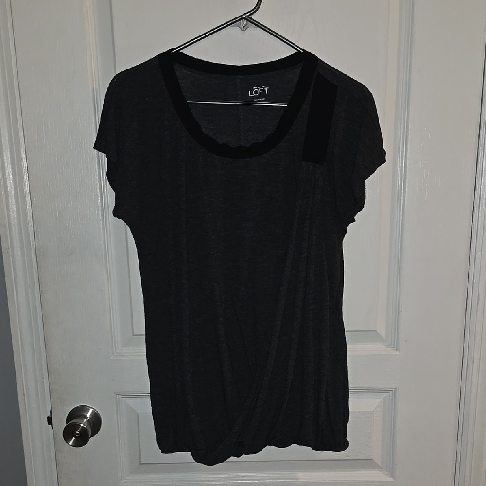 Ann Taylor Loft Women's Large Short Sleeve Black Shirt